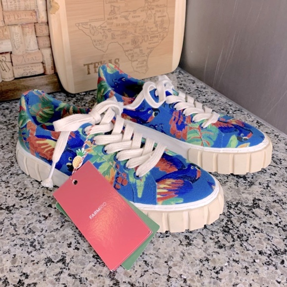 FARM Rio Blue Macaw Platform Sneakers Size 7 NWT